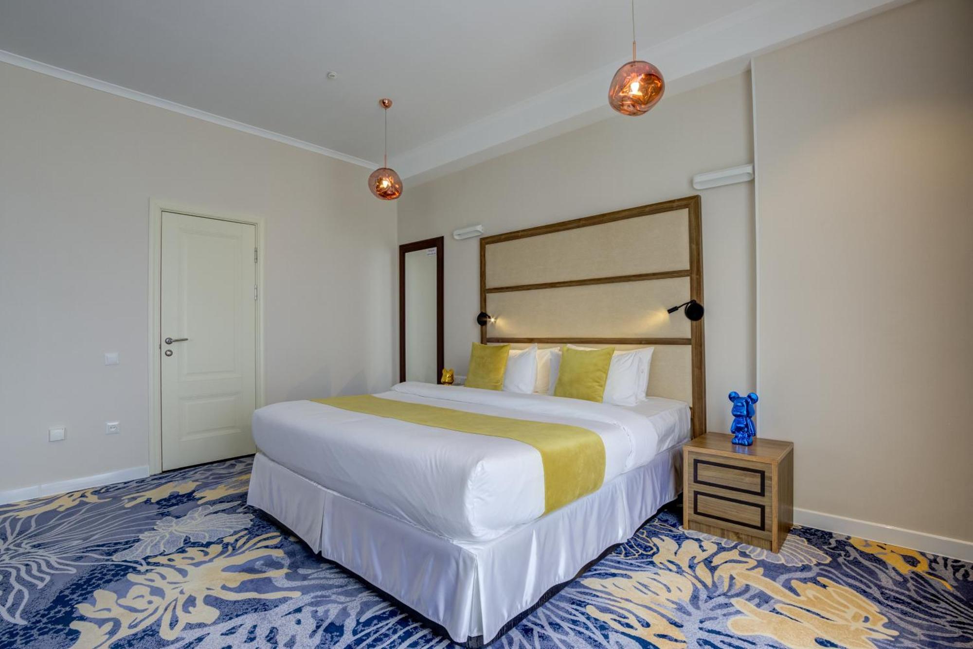 Garden Hotel & Spa Bishkek Exterior photo